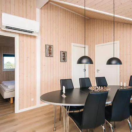 8 Person In Henne Holiday home Henne Strand