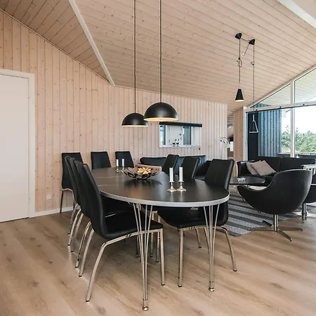8 Person In Henne Holiday home Henne Strand